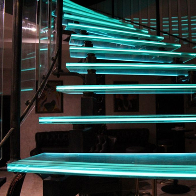 پله های فولادی منحنی LED مدرن کت پودری لوکس سفارشی SUS304