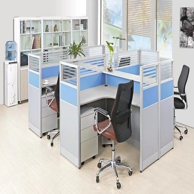 ISO9001 پارتیشن اداری مد پارتیشن دیوار شیشه ای 4 نفره اطاقک MFC جداکننده میز مدرن